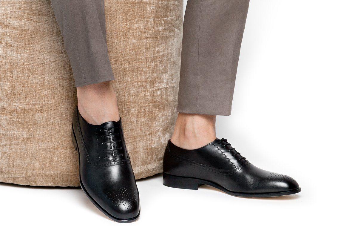 Tornado Black lace-up