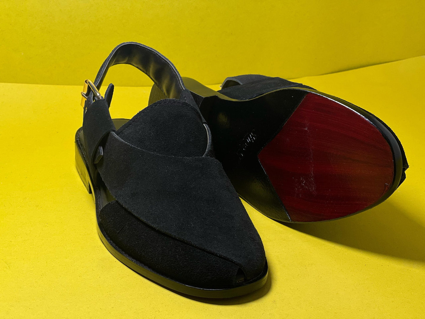 NOIR PESH