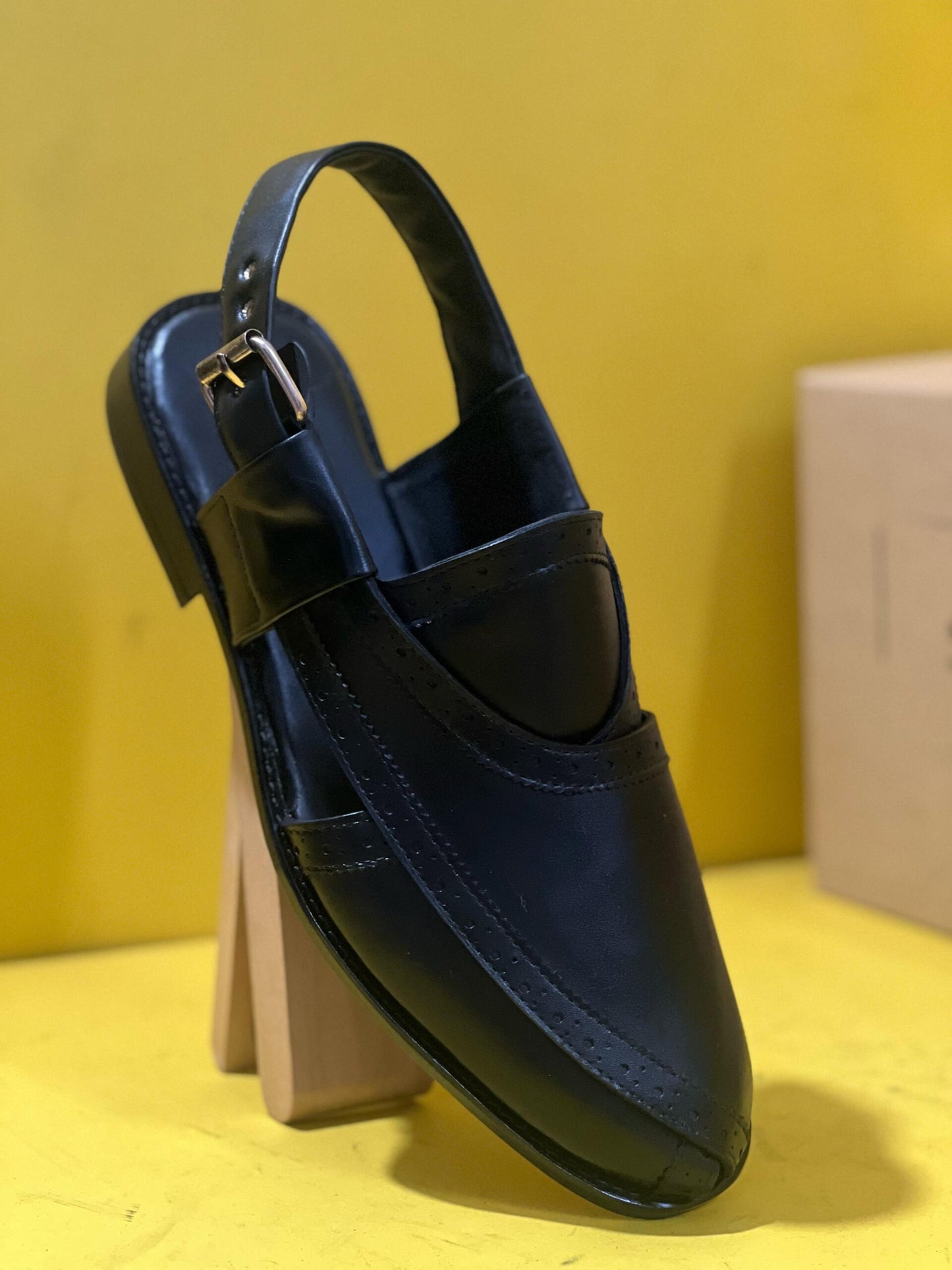 Black Classic Peshawri Chappal